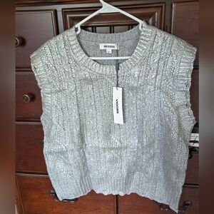 NWT, Vigoss Silver Knit Sweater Vest, SZ. L